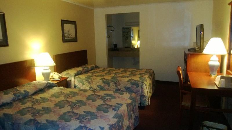Passport Inn Somers Point - Somers Point Kamer foto